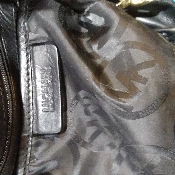 Michael Kors Black Shoulder Bag - Picture 10 of 13